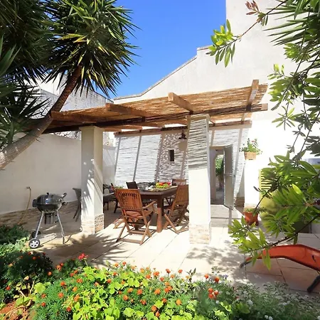Feriehus Corte Antica 1 *